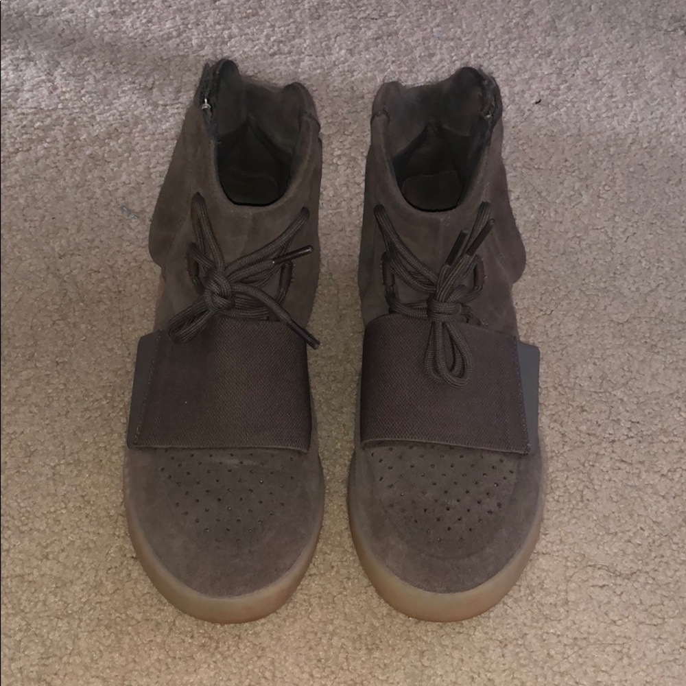 Adidas Yeezy Boost 750 Light Brown Gum